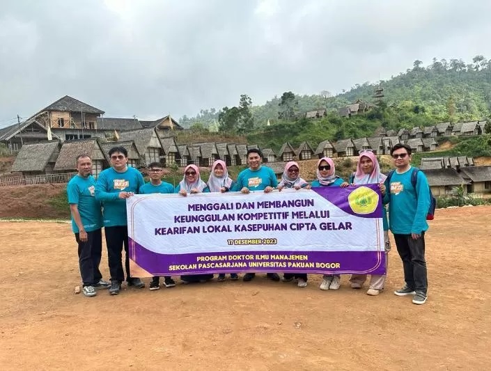 Mahasiswa Pascasarjana S3 Ilmu Manajemen Universitas Pakuan Lakukan Site Visit ke Kasepuhan Ciptagelar Sukabumi