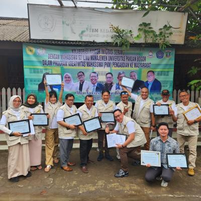 Pengabdian kepada masyarakat Literasi banten prodi IM